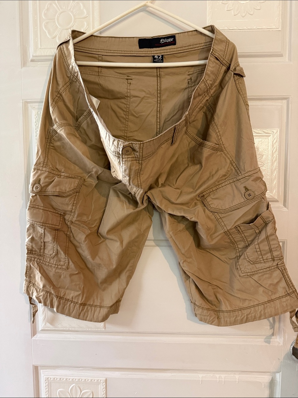 Tan cargo shorts for men size 42. Brand is Plugg.